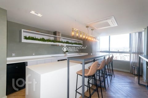 Image 10 - 272258